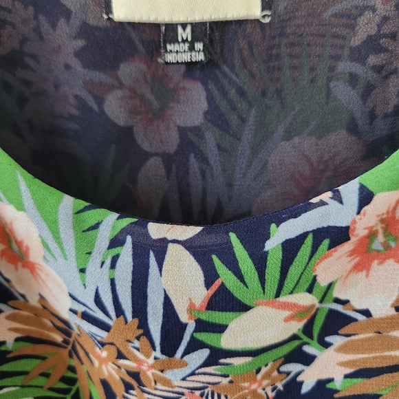 Spring Top 🌺 - Picture 6 of 6